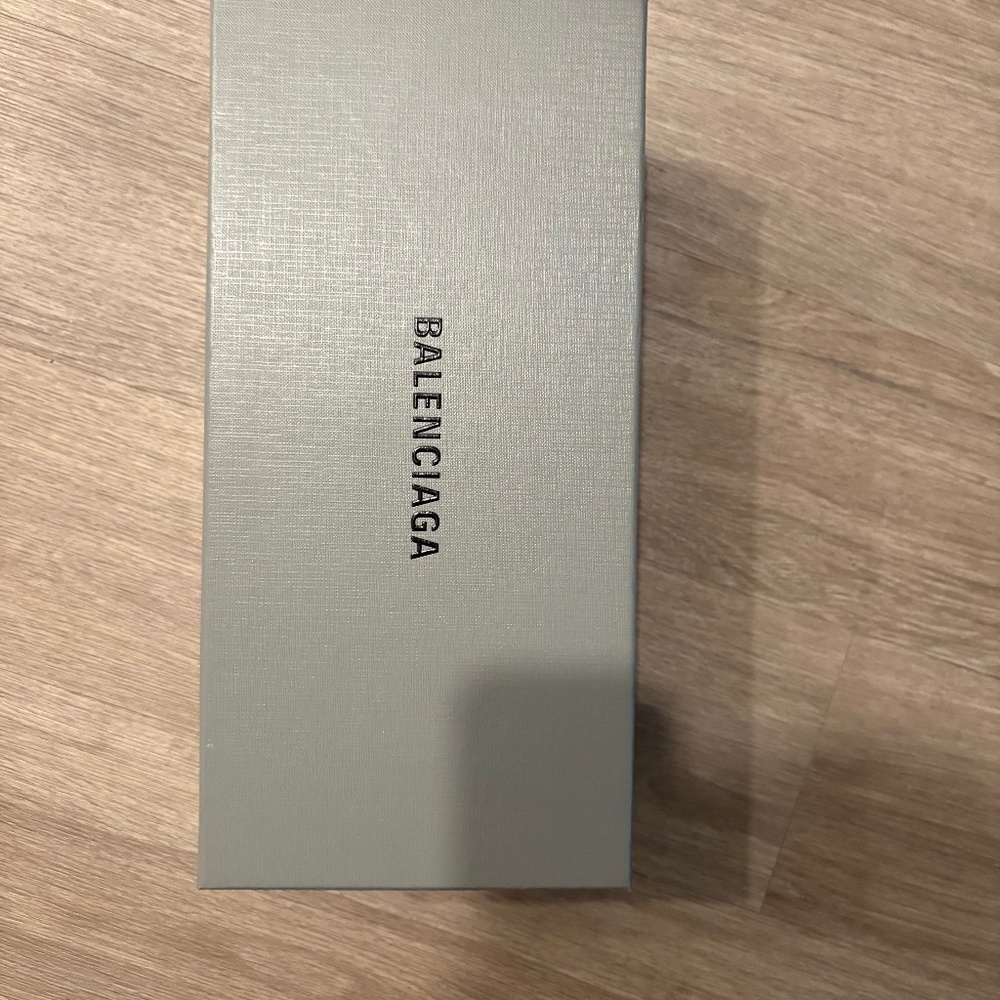 Balenciaga box